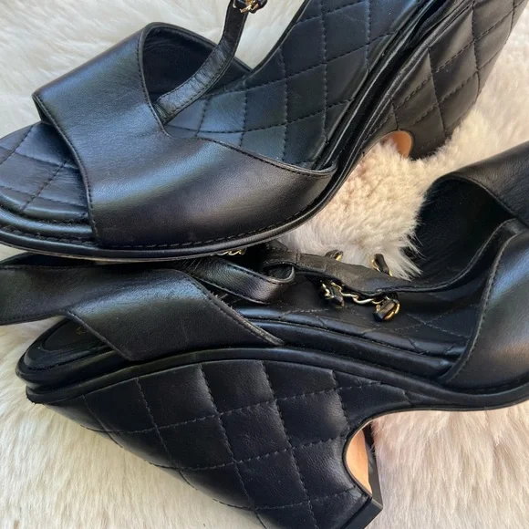 CHANEL black leather sandals quilted lambskin wedged sandals wedges - Picture 9 of 13